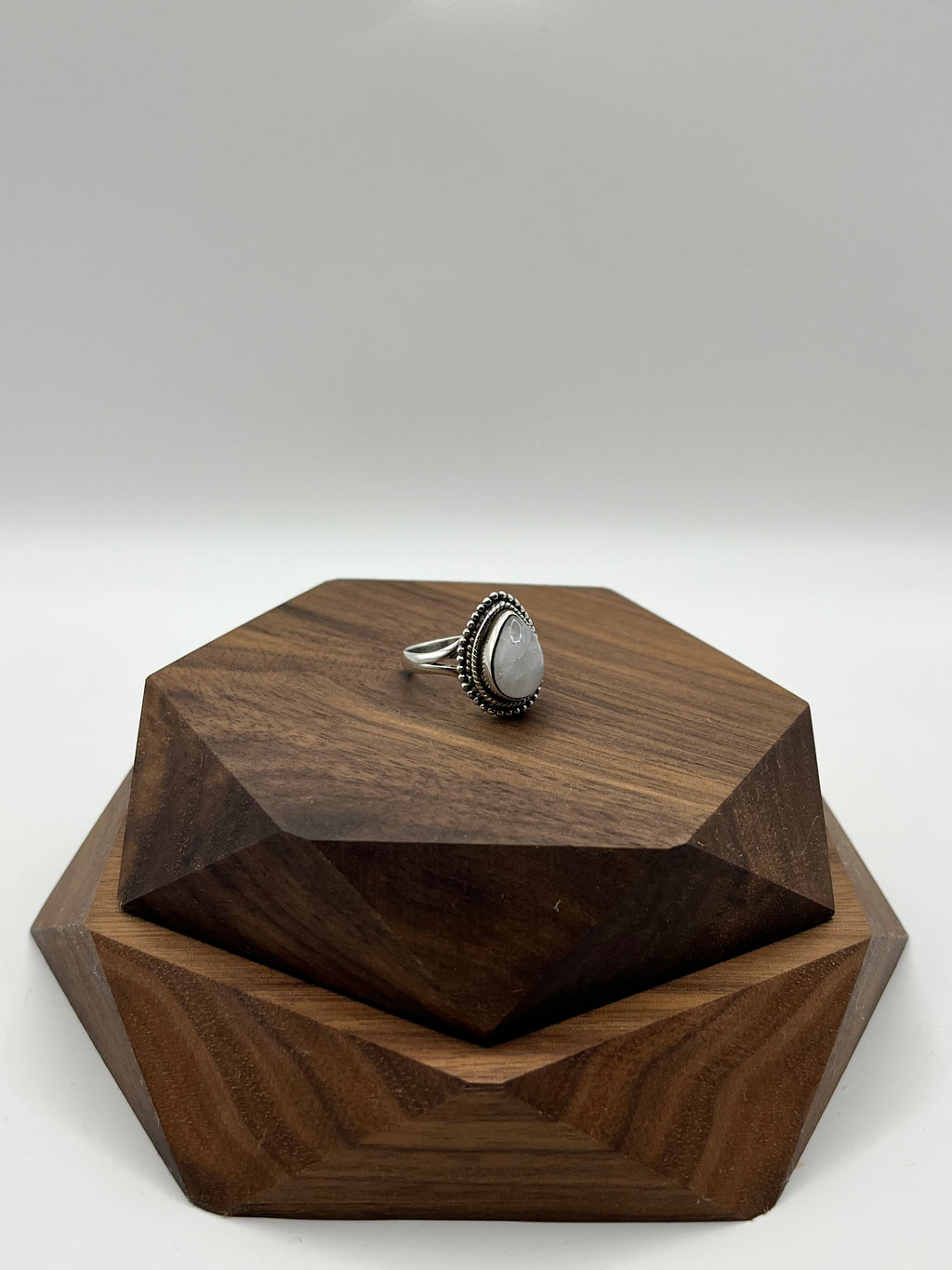 Quartz Pear Women’s Ring