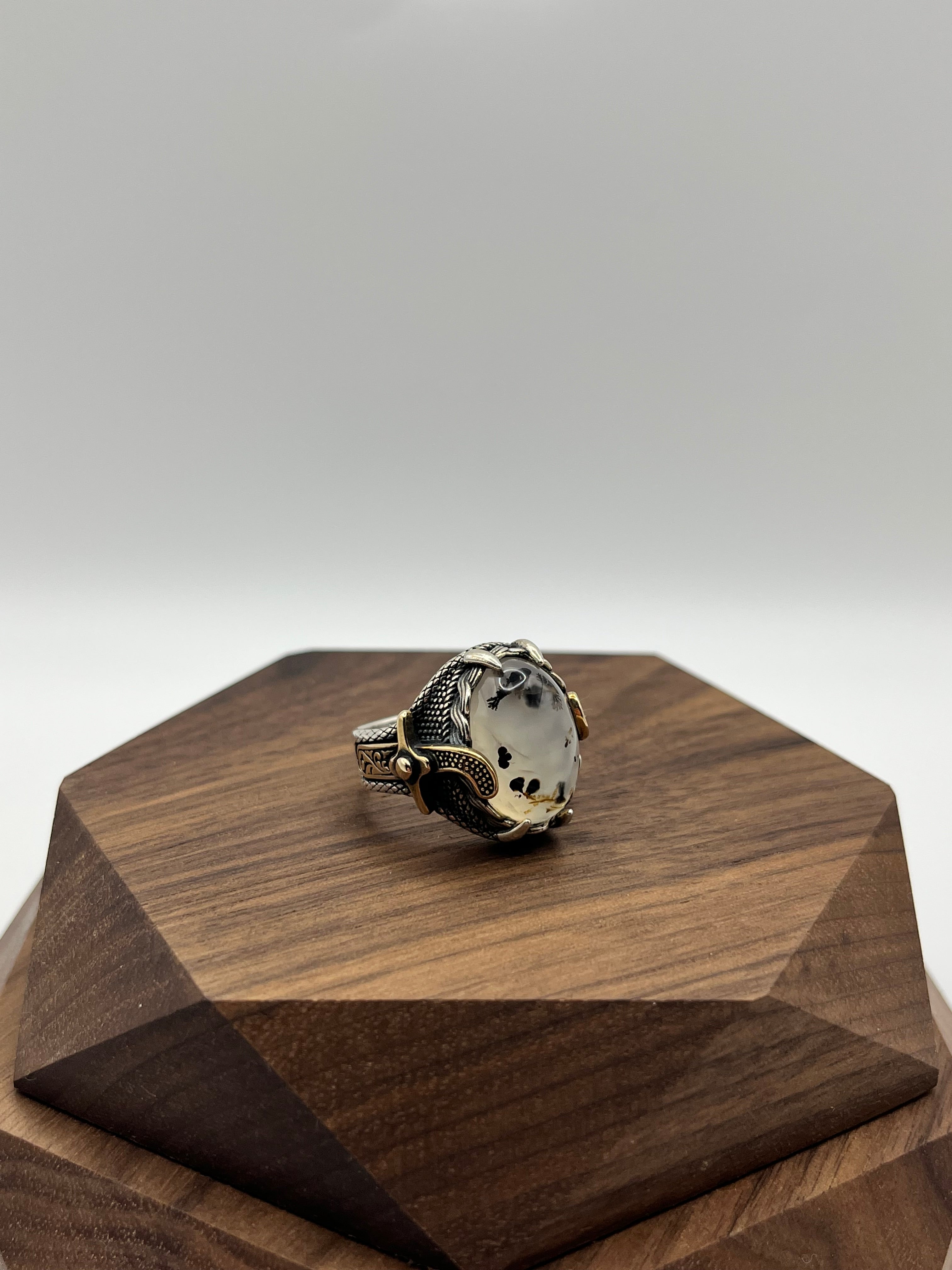 The Huntsman Ring