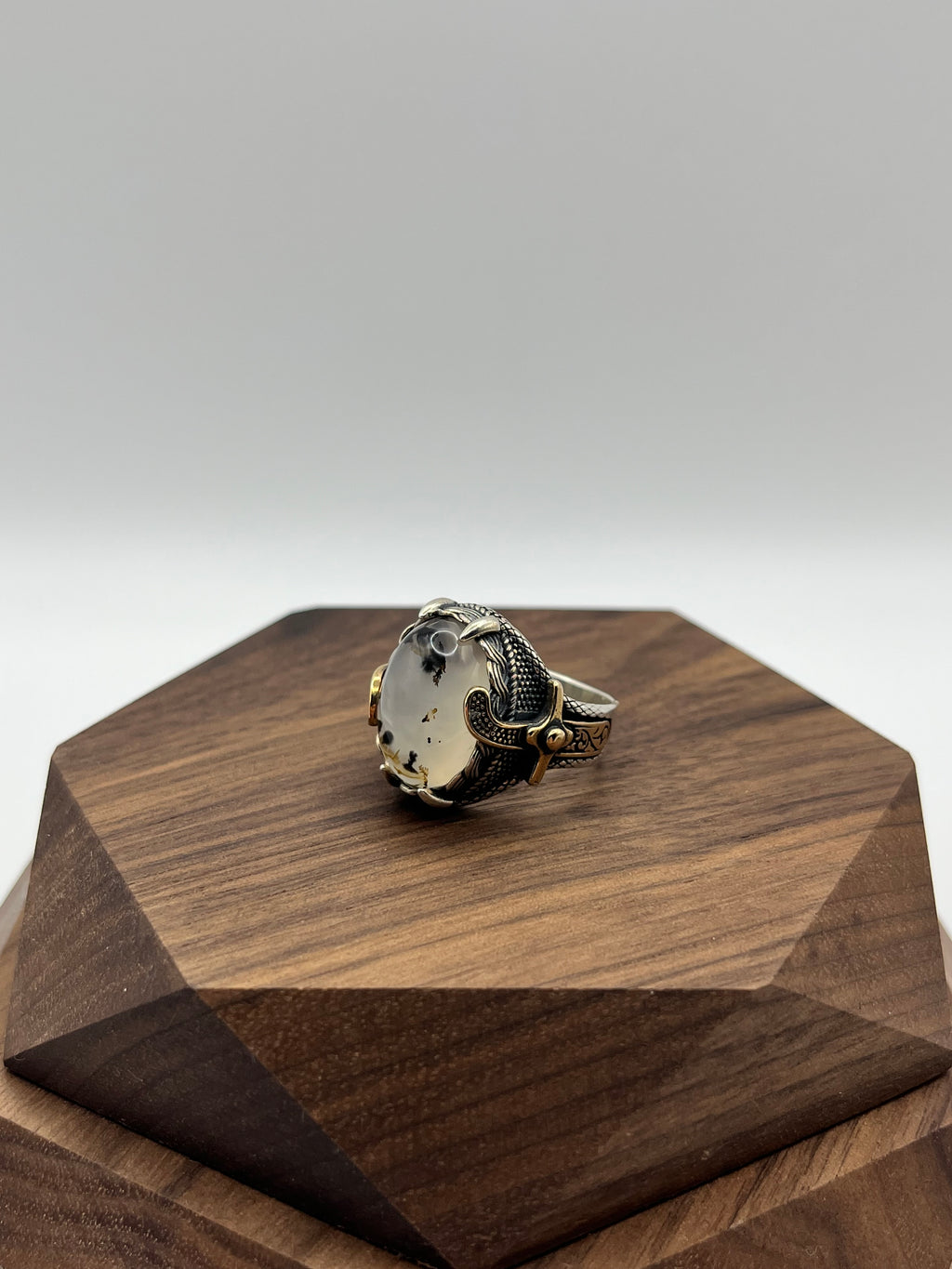 The Huntsman Ring